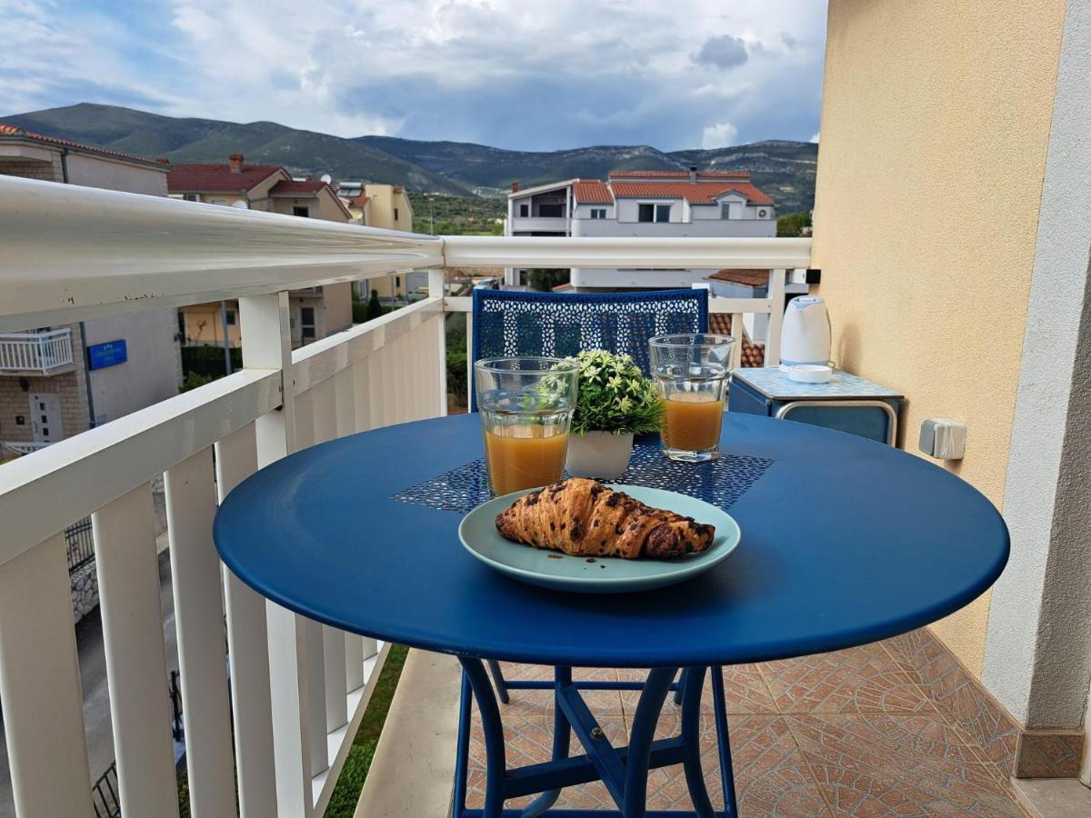 Nice Small Apartment With A Sea View Kaštela Extérieur photo