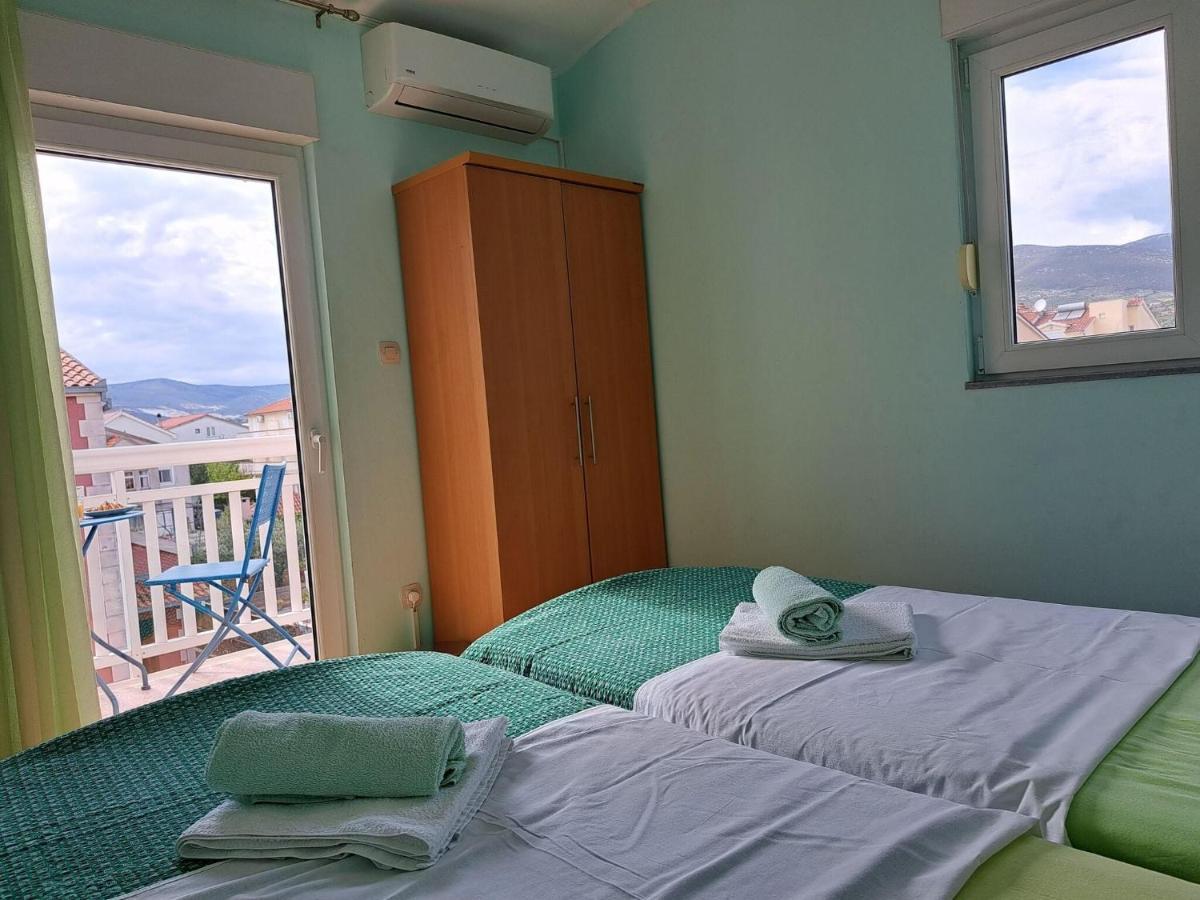 Nice Small Apartment With A Sea View Kaštela Extérieur photo