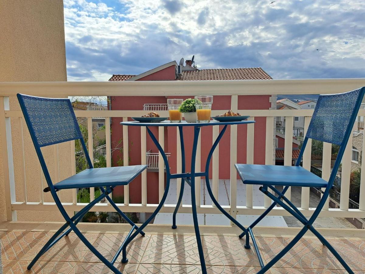 Nice Small Apartment With A Sea View Kaštela Extérieur photo